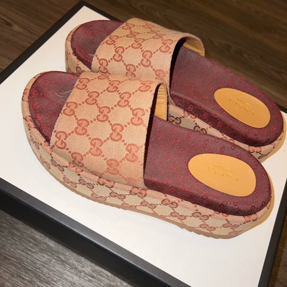 Platform Gucci Sandals - Picture 2 of 4